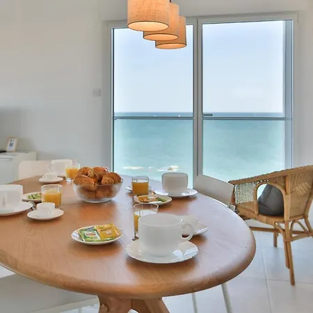 Appartement De Caractere, Superbe Vue Mer 280° La Chaume Buitenkant foto